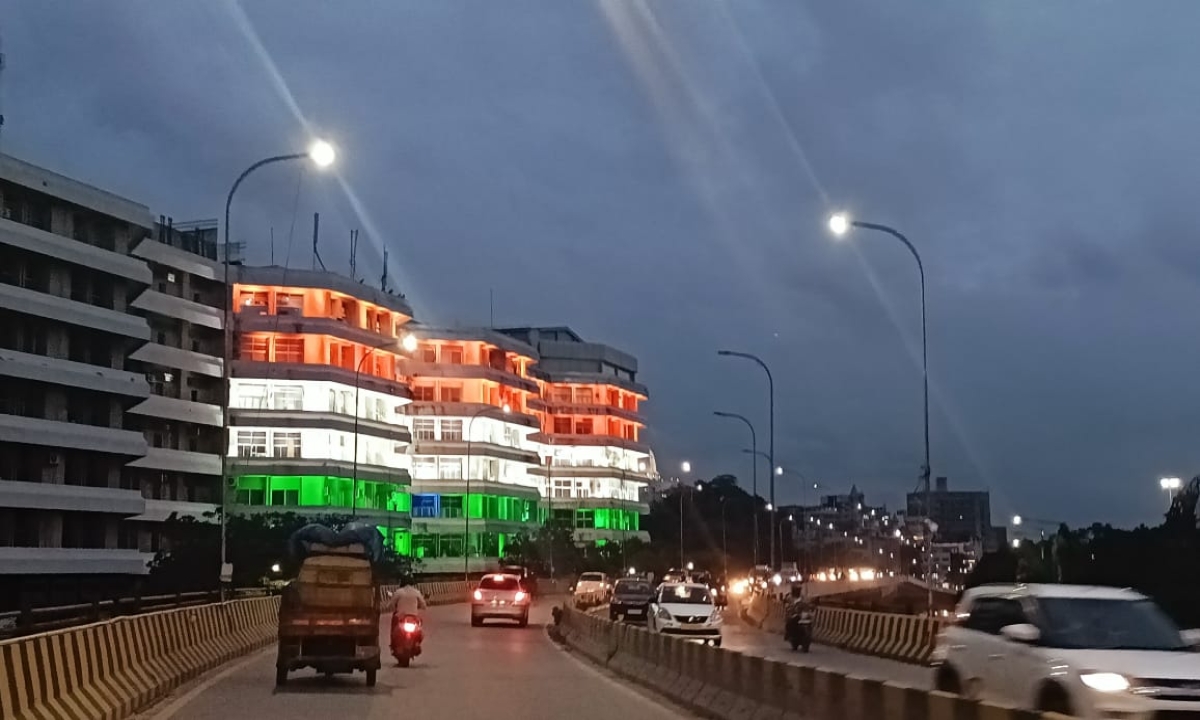  National Flags Fluttering In Hyderabad , Flyovers, Hyderabad, National Flag, Roads-TeluguStop.com