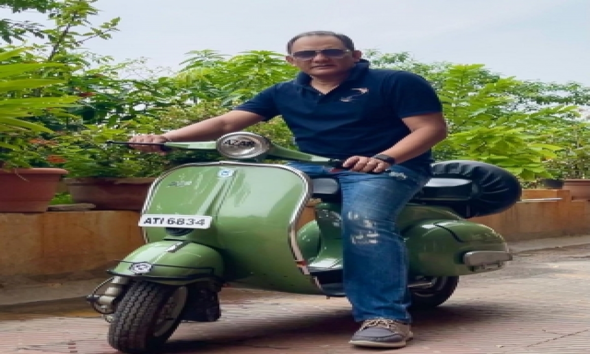  Azhar Posts Photos Of Old Scooter — ‘acknowledgment Of My TalentR-TeluguStop.com