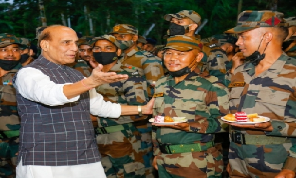  Defence Minister Visits Frontline Areas In Northeast-TeluguStop.com