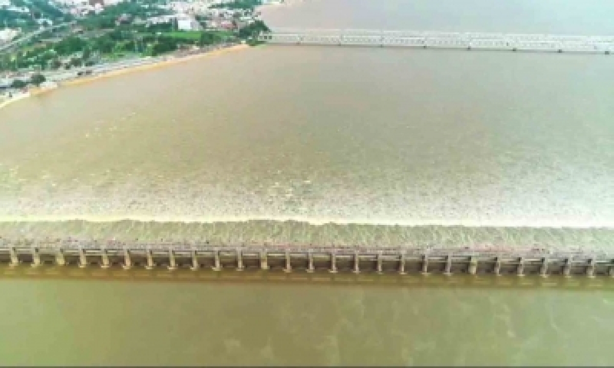  Flood Waters Recede In Krishna River-TeluguStop.com
