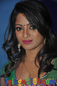 Udaya Bhanu -Telugu Telivision TV Anchors Actress Profile & Biography