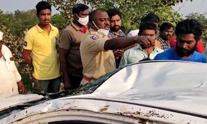 Telugu Car Accident, Died, Jagityal, Jayanth, Katlakunta, Killing, Lawer Amarender Rao, Lives, Medipalli, Missing, Srsp Canal-Latest News - Telugu Telugu Car Accident, Died, Jagityal, Jayanth, Katlakunta, Killing, Lawer Amarender Rao, Lives, Medipalli, Missing, Srsp Canal-Latest News - Telugu