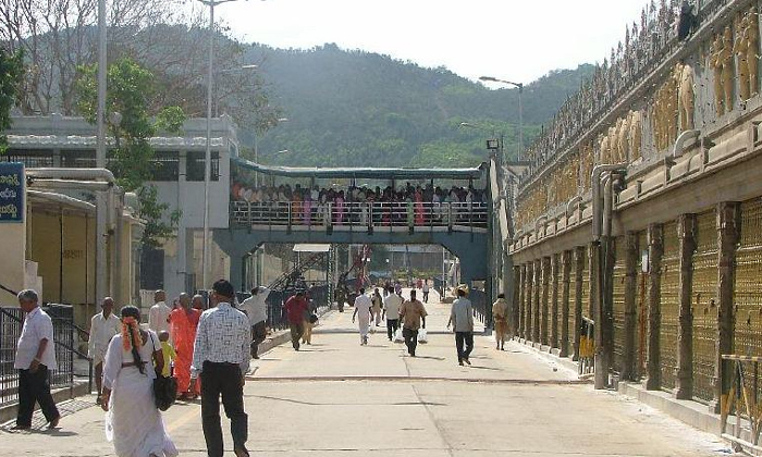 Telugu Brahmotsavalu, Madam, Sri Venkateswara Swamy, Tirumala Streets-Telugu Bhakthi Telugu Brahmotsavalu, Madam, Sri Venkateswara Swamy, Tirumala Streets-Telugu Bhakthi