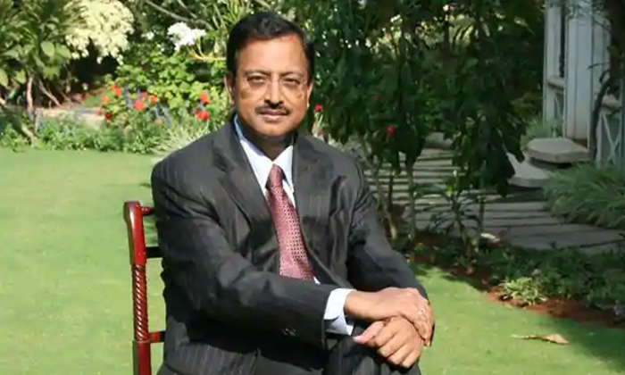 Telugu Anil Ambani, Cafe Coffee Day, Fade Out Journey, Indian Billionaires, Kingfisher, Mohul Choksi, Neerav Modi, Reliance, Rich To Poor, Sahara Group, Satyam Computers, Satyam Ramalingaraju, Subrata Roy, Vg Siddhartha, Vijay Mallya-Telugu Stop Exclusive Top Stories Telugu Anil Ambani, Cafe Coffee Day, Fade Out Journey, Indian Billionaires, Kingfisher, Mohul Choksi, Neerav Modi, Reliance, Rich To Poor, Sahara Group, Satyam Computers, Satyam Ramalingaraju, Subrata Roy, Vg Siddhartha, Vijay Mallya-Telugu Stop Exclusive Top Stories