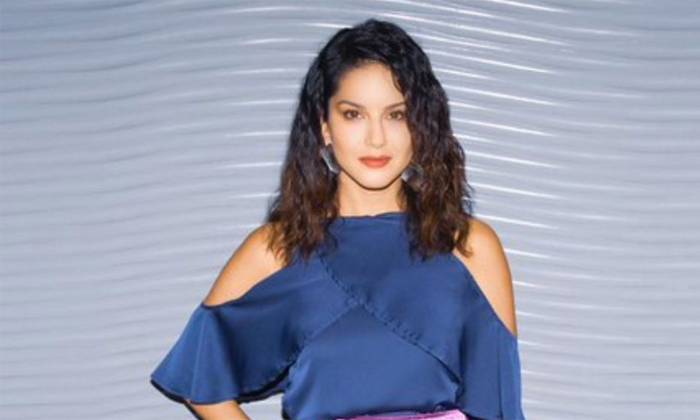 Telugu 10000 Meals, Corona Second Wave, Covid-19, Malayalam Offers, Migrating Workers, Netizens Appreciating Sunny Leone, Peta India, Social Media, Sunny Leone-Movie Telugu 10000 Meals, Corona Second Wave, Covid-19, Malayalam Offers, Migrating Workers, Netizens Appreciating Sunny Leone, Peta India, Social Media, Sunny Leone-Movie