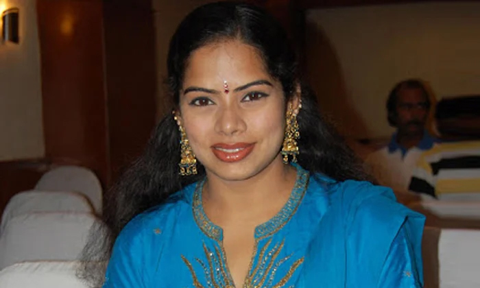 Telugu Deepa Venkat, Deepa Venkat Career, Dubbing Field, Hero Uday Kiran, Manasicchi Chudu Movie, Satitha, Singer Suneetha, Sp Balu, Sri Ram Movie, Tollywood Industry, Uday Kiran Sister-Telugu Stop Exclusive Top Stories Telugu Deepa Venkat, Deepa Venkat Career, Dubbing Field, Hero Uday Kiran, Manasicchi Chudu Movie, Satitha, Singer Suneetha, Sp Balu, Sri Ram Movie, Tollywood Industry, Uday Kiran Sister-Telugu Stop Exclusive Top Stories