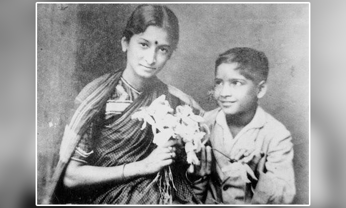 Telugu Anjali Shukla, Devika Rani, Durgabai Kama, Fatima Begum, Fearless Nadiya, First Woman, First Woman In 24 Crafts, Indian Movie, Jaddan Bai, Kamala Bai Gokhale, Nargees, Raja Kumari, Saroj Khan, Tollywood Facts, Umadevi, Vijaya-Telugu Stop Exclusive Top Stories Telugu Anjali Shukla, Devika Rani, Durgabai Kama, Fatima Begum, Fearless Nadiya, First Woman, First Woman In 24 Crafts, Indian Movie, Jaddan Bai, Kamala Bai Gokhale, Nargees, Raja Kumari, Saroj Khan, Tollywood Facts, Umadevi, Vijaya-Telugu Stop Exclusive Top Stories