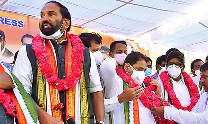 Telugu Cm Kcr, Congress, Dalit Cm, Mariyamma Lock, Sc St Attrocity, Telangana, U Telugu Cm Kcr, Congress, Dalit Cm, Mariyamma Lock, Sc St Attrocity, Telangana, U