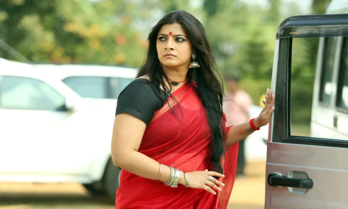 Telugu Akhanda Movie, Balakrishna, Boyapati Srinu, Gopichand Malineni, Krack Movie, Tollywood, Varalakshmi Sarathkumar-Movie Telugu Akhanda Movie, Balakrishna, Boyapati Srinu, Gopichand Malineni, Krack Movie, Tollywood, Varalakshmi Sarathkumar-Movie