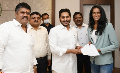  Andhra CM Meets Tokyo Olympics Bound State Sportspersons-General-English-Telugu Tollywood Photo Image-TeluguStop.com