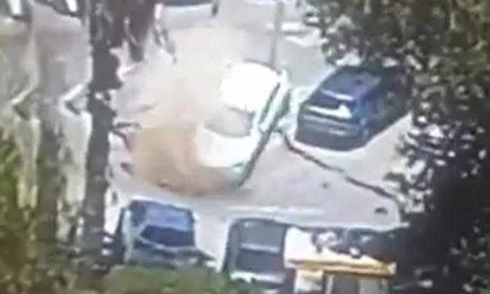 Telugu Car Parking, Mexico, Viral Massive Sink Hole-Latest News - Telugu Telugu Car Parking, Mexico, Viral Massive Sink Hole-Latest News - Telugu