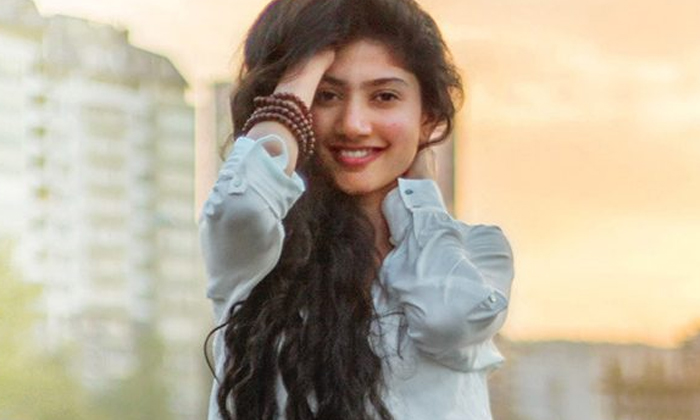 Telugu Gorinta, Sai Pallavi, Tollywood, Viral Photos-Movie Telugu Gorinta, Sai Pallavi, Tollywood, Viral Photos-Movie