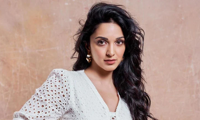 Telugu Hot Photos Viral, Kiara Adwani, Kiara Hot Photos, Koratala Shiva, Negative Comments, Netizens Trolling, Ntr, Ram Charan, Shankar, Social Media-Movie Telugu Hot Photos Viral, Kiara Adwani, Kiara Hot Photos, Koratala Shiva, Negative Comments, Netizens Trolling, Ntr, Ram Charan, Shankar, Social Media-Movie