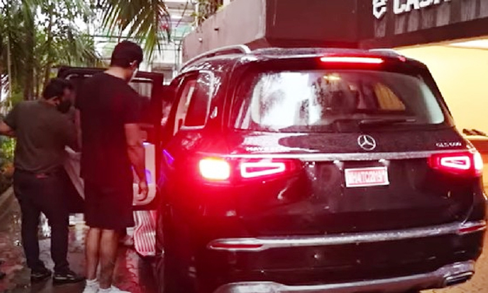 Telugu 2.5 Crores Car Gift, Aachary Movie, Fathers Day, Ishant Sood, Mercedes Maybach Gls600, Sonusood, Sonusood Fathers Day Gift, Sonusood Son-Movie Telugu 2.5 Crores Car Gift, Aachary Movie, Fathers Day, Ishant Sood, Mercedes Maybach Gls600, Sonusood, Sonusood Fathers Day Gift, Sonusood Son-Movie