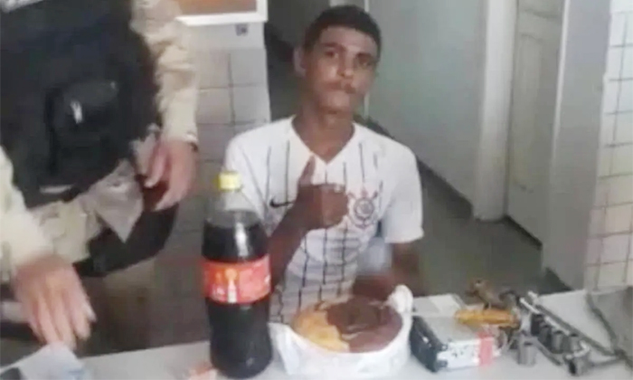 Telugu Birthday Celebration, Birthday Celebrations, Brazil, Police Station, Polices, Theif Birthday, Thief, Viral Latest, Viral News, Viral Police-Latest News - Telugu Telugu Birthday Celebration, Birthday Celebrations, Brazil, Police Station, Polices, Theif Birthday, Thief, Viral Latest, Viral News, Viral Police-Latest News - Telugu
