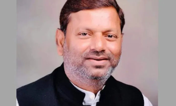 Telugu Bandi Sanjay, Bjp, Central Govt, Central Minster, Pankaj Chowdary, Parlment, Ts Poltics-Telugu Political News Telugu Bandi Sanjay, Bjp, Central Govt, Central Minster, Pankaj Chowdary, Parlment, Ts Poltics-Telugu Political News
