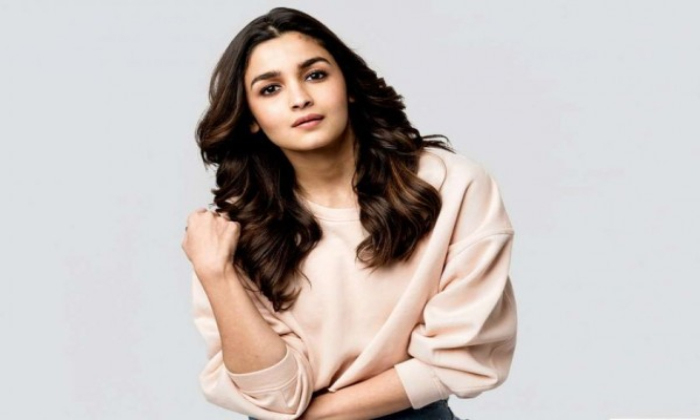 Telugu Alia Bhatt, Bollywood Heroines, Bollywood Heroines First Remuneration, Deepika Padukone, Details, First Remunerations, Kangana Ranaut, Priyanka Chopra, Sonakshi Sinha-Telugu Stop Exclusive Top Stories Telugu Alia Bhatt, Bollywood Heroines, Bollywood Heroines First Remuneration, Deepika Padukone, Details, First Remunerations, Kangana Ranaut, Priyanka Chopra, Sonakshi Sinha-Telugu Stop Exclusive Top Stories