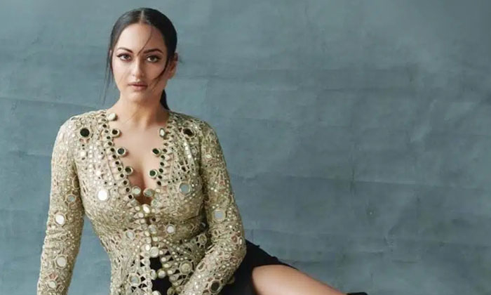 Telugu Alia Bhatt, Bollywood Heroines, Bollywood Heroines First Remuneration, Deepika Padukone, Details, First Remunerations, Kangana Ranaut, Priyanka Chopra, Sonakshi Sinha-Telugu Stop Exclusive Top Stories Telugu Alia Bhatt, Bollywood Heroines, Bollywood Heroines First Remuneration, Deepika Padukone, Details, First Remunerations, Kangana Ranaut, Priyanka Chopra, Sonakshi Sinha-Telugu Stop Exclusive Top Stories