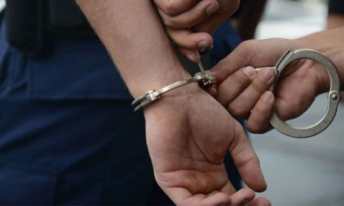 Telugu Bride Harassment, Bride Shoks, Dowry, Husband It Employee, Left Foot In Temple, Maharashtra, Nigidi, Police Arrest, Temple-Latest News - Telugu Telugu Bride Harassment, Bride Shoks, Dowry, Husband It Employee, Left Foot In Temple, Maharashtra, Nigidi, Police Arrest, Temple-Latest News - Telugu