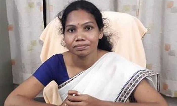 Telugu A Tribal Women Success Story, Anuradha, Anuradha Success Story, Basheerbagh, Basheerbagh Pg College Principal, Former Mla Gummadi Narsayya Daughter, Pg College Principal, Success Story, Tribal Women-Latest News - Telugu Telugu A Tribal Women Success Story, Anuradha, Anuradha Success Story, Basheerbagh, Basheerbagh Pg College Principal, Former Mla Gummadi Narsayya Daughter, Pg College Principal, Success Story, Tribal Women-Latest News - Telugu