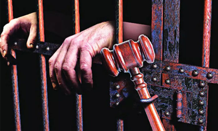 Telugu Cyber Crime Police, Delhi, It Act 678, Jail, National Crime Control Beureau, Ncrb, Porn, Porn Illegal, Porn Websites, Rapes On Children, Watching Porn-Latest News - Telugu Telugu Cyber Crime Police, Delhi, It Act 678, Jail, National Crime Control Beureau, Ncrb, Porn, Porn Illegal, Porn Websites, Rapes On Children, Watching Porn-Latest News - Telugu
