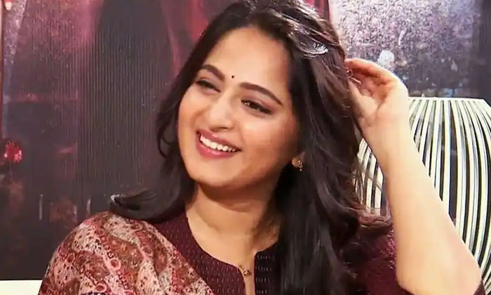 Telugu Anushka Career, Anushka Shetty, Astrologer, Astrologer Predict, Interesting Facts, Intrestig Facts, Jaganadh Guruji, Size Zero Movie, Social Media, Tollywood, Viaral-Movie Telugu Anushka Career, Anushka Shetty, Astrologer, Astrologer Predict, Interesting Facts, Intrestig Facts, Jaganadh Guruji, Size Zero Movie, Social Media, Tollywood, Viaral-Movie