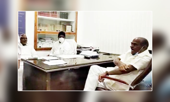Telugu Ap Cm Jagan, Assembly Provinces, Cm Kcr, Congress, Former Ap Minister Jc Diwakar Reddy, Jaipal Reddy, Jc Diwakar Reddy Met Kcr, Mlc Jeevan Reddy, Rayala Telnagana, Telangana-Political Telugu Ap Cm Jagan, Assembly Provinces, Cm Kcr, Congress, Former Ap Minister Jc Diwakar Reddy, Jaipal Reddy, Jc Diwakar Reddy Met Kcr, Mlc Jeevan Reddy, Rayala Telnagana, Telangana-Political