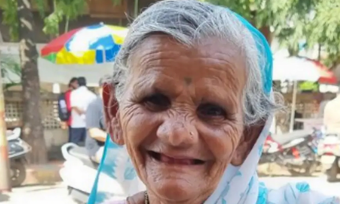 Telugu Grandmother Story, Inspired, Mg Road, Pen Grandmother Story, Pune, Ratan, Shikha Rathi, Story Of Pens Old Woman, Viral News-Latest News - Telugu Telugu Grandmother Story, Inspired, Mg Road, Pen Grandmother Story, Pune, Ratan, Shikha Rathi, Story Of Pens Old Woman, Viral News-Latest News - Telugu