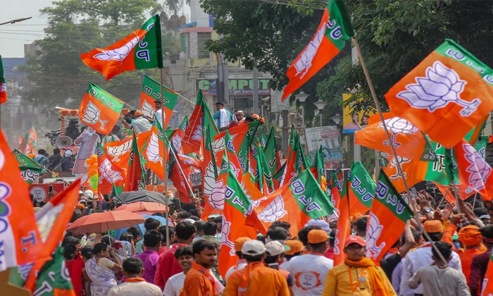 Telugu @bjp4telangana, Bandi Sanjay, Bjp, By-elections In Huzurabad, Congress, Delhi Bjp Leaders To Huzurabad, Etela Rajender, Gellu Srinivas Yadav, Huzurabad Poitics, Kcr, Trs-Political Telugu @bjp4telangana, Bandi Sanjay, Bjp, By-elections In Huzurabad, Congress, Delhi Bjp Leaders To Huzurabad, Etela Rajender, Gellu Srinivas Yadav, Huzurabad Poitics, Kcr, Trs-Political