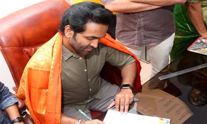 Telugu Ap And Telangana News Headlines, Ap High Court, Breaking News, Cm Kcr, Huzurabad, Ias Officer Amit Khare, Manchu Vishnu, Minister Ktr, Roundup, Somesh Kumar, Today Gold Rate, Top20 News-Latest News - Telugu Telugu Ap And Telangana News Headlines, Ap High Court, Breaking News, Cm Kcr, Huzurabad, Ias Officer Amit Khare, Manchu Vishnu, Minister Ktr, Roundup, Somesh Kumar, Today Gold Rate, Top20 News-Latest News - Telugu