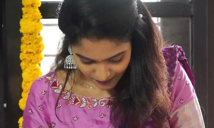 Telugu Deeika Sister, Deepika Pilli, Hashita Pilli, Photos Goes Viral-Movie Telugu Deeika Sister, Deepika Pilli, Hashita Pilli, Photos Goes Viral-Movie