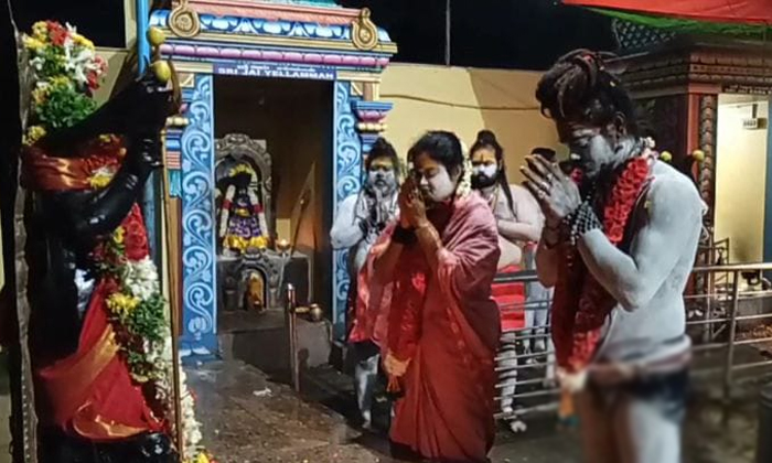 Telugu Aghora Manikandan, Aghora Marriage, Aghora Weds Aghori, Agora Marriage, Lady Aghora, Tamil Nadu Aghora, Tamilnadu, Viral News-Latest News - Telugu Telugu Aghora Manikandan, Aghora Marriage, Aghora Weds Aghori, Agora Marriage, Lady Aghora, Tamil Nadu Aghora, Tamilnadu, Viral News-Latest News - Telugu