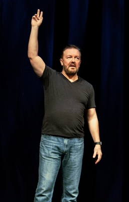  Ricky Gervais Is The Creator Of Comedy Series “greenlight – German Genius”, Which Is Based On His Tweets-TeluguStop.com