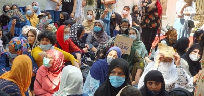  Afghan Women Protest Against New Restrictions-TeluguStop.com