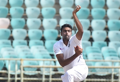  Ashwin Creates A Buzz By Asking For Review After Getting Clean Bowled-TeluguStop.com