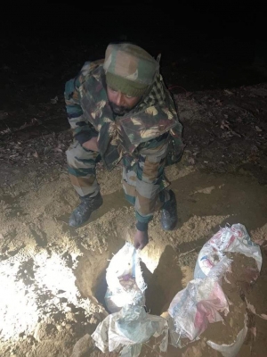  Explosives Recovered In J&k’s Kishtwar #recovered #kishtwar-TeluguStop.com