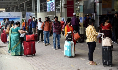  Gps Device Found In Sandal Of Woman Passenger At Patna Airport #sandal #passenger-TeluguStop.com