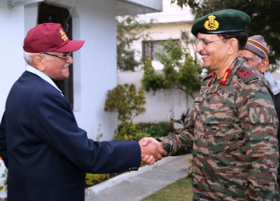  Northern Command Chief Pays Visit To His First Commanding Officer And Mentor #Northern #Command-,Top Story-Telugu Tollywood Photo Image-TeluguStop.com