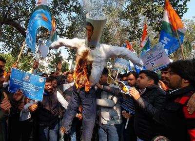  Nsui Protests In Support Of Bihar, Up Agitating Students #nsui #bihar-TeluguStop.com