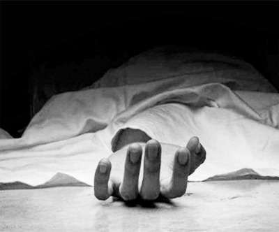  Woman Found Dead In South Delhi Flat, Husband Under Lens #delhi #flat-TeluguStop.com