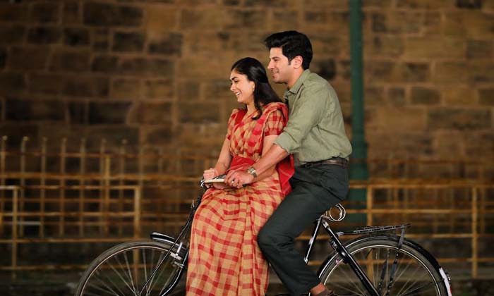  Sita Ramam#8217; Is Releasing Worldwide In Theatres On 5th August-Movie-Telugu Tollywood Photo Image-TeluguStop.com