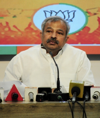  Delhi Bjp Chief: Bulldozers Won't Stop Even After 3 Municipal Corpns Cease To Exist-TeluguStop.com