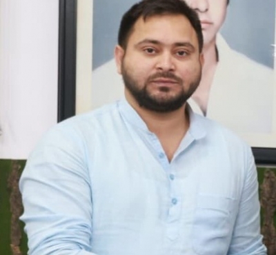 'family Drama' In Rjd As Tejashwi Stays Away From Crucial Meet?-TeluguStop.com