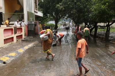  Heavy Rain Continue To Pound Ktaka; Landslide Threat In Coastal Dist-Environment/Wildlife-Telugu Tollywood Photo Image-TeluguStop.com