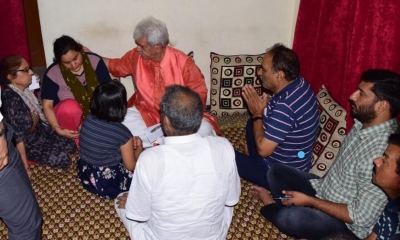  JK LG Calls On Rahul Bhats Family Members In Jammu-Latest News English-Telugu Tollywood Photo Image-TeluguStop.com