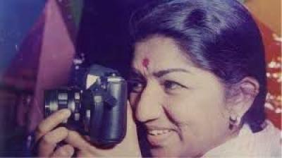  Lata Mangeshkar Was An Avid Photographer, Reveals Sonu Nigam-TeluguStop.com