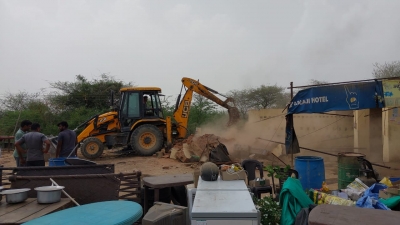  Manesar Demolition Drive: 10 Acres Cleared Of Encroachments-Crime News English-Telugu Tollywood Photo Image-TeluguStop.com
