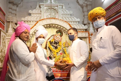  Rahul Visits Rajasthans Beneshwar Dham After 3-day Chintan Shivir-Latest News English-Telugu Tollywood Photo Image-TeluguStop.com