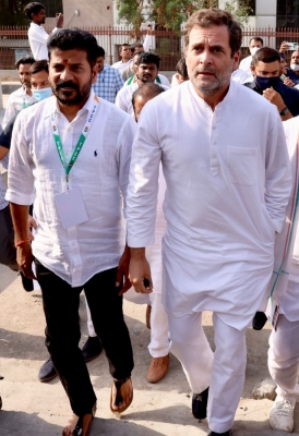  Telangana Cong To Urge Rahul Gandhi To Launch Nation-wide 'yatra' From State-TeluguStop.com