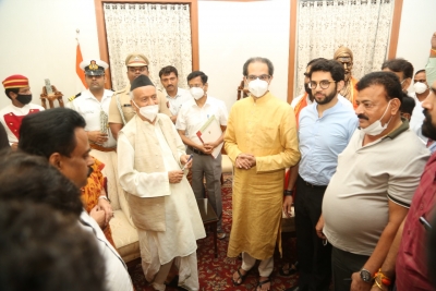  CM Thackeray Submits Resignation To Governor-,Top Story-Telugu Tollywood Photo Image-TeluguStop.com